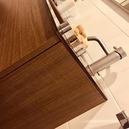 Bed & Breakfast Room33 3*