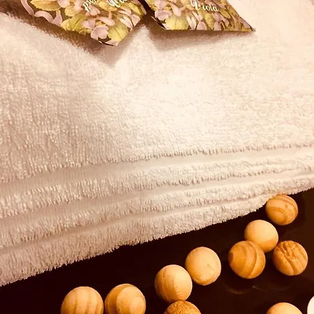 Bed & Breakfast Room33