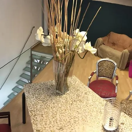 Bed & Breakfast Room33 *