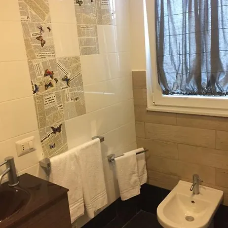 Bed and breakfast Room33 3*
